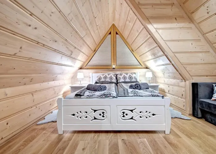 Drewniany Luxury Dabrowa * זקופאנה